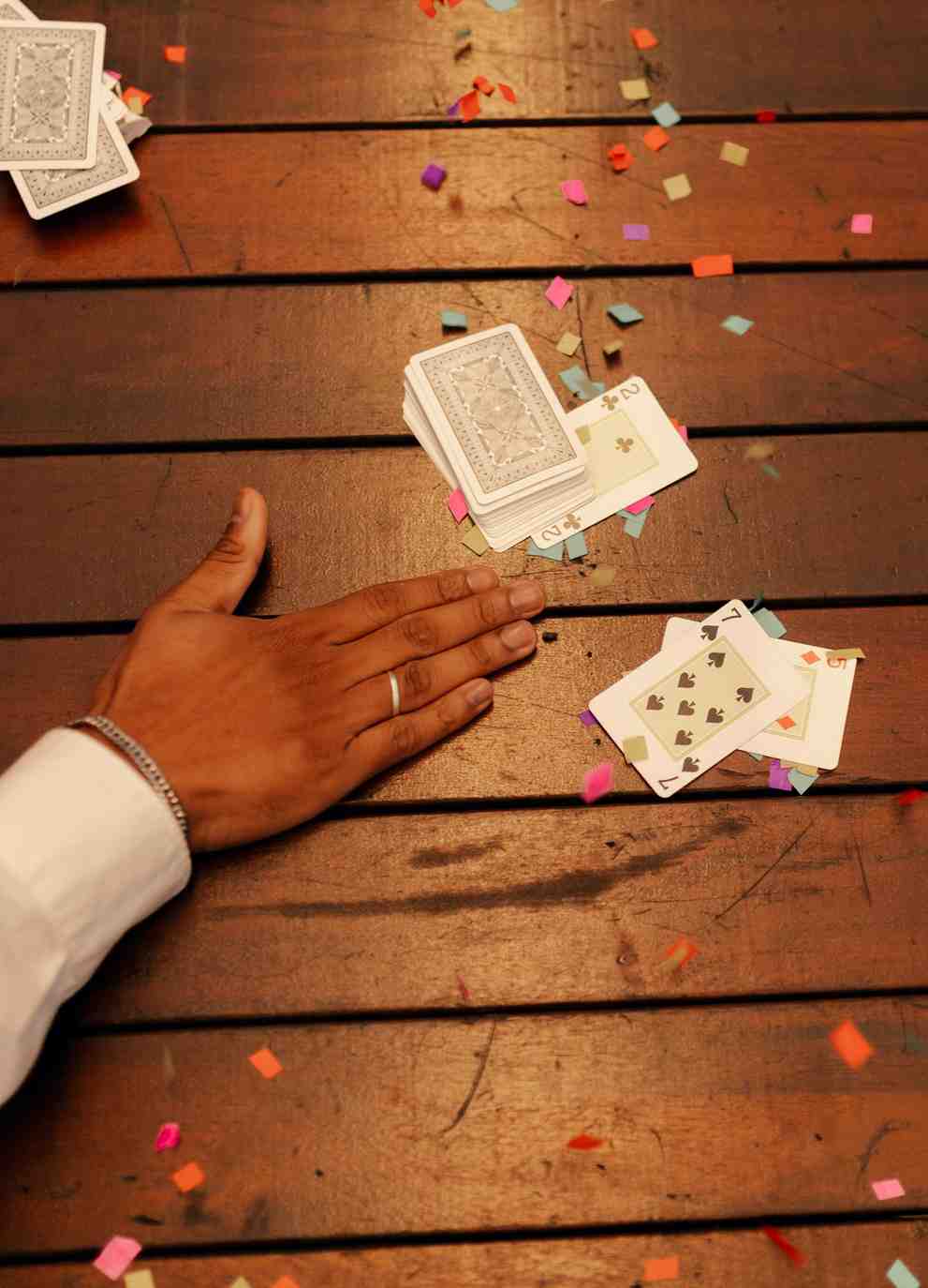 Live Casino Games vs. RNG-Based Games: Which is Right for You? Live Casino Games vs. RNG-Based Games: Which is Right for You?